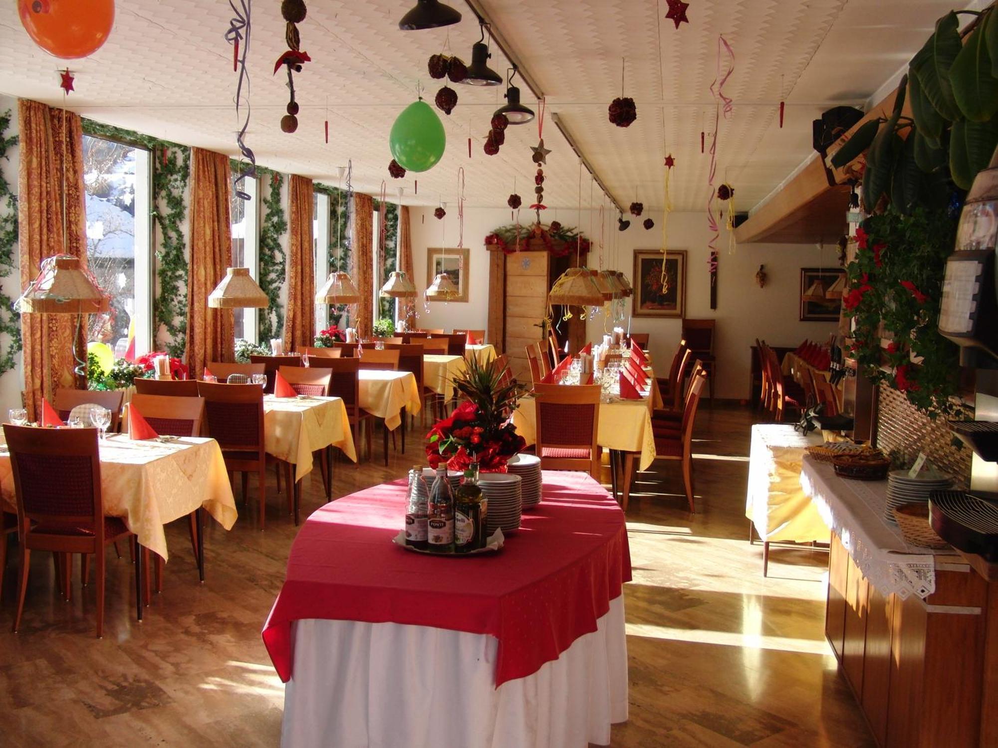 Hotel Villa Emilia Ortisei Ngoại thất bức ảnh