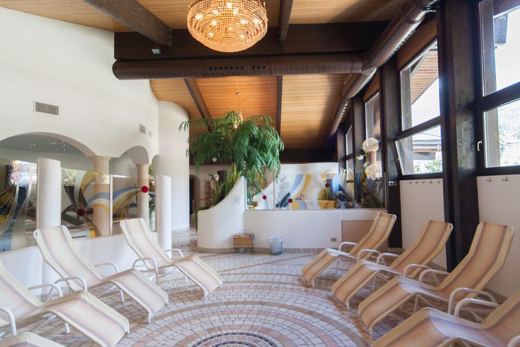 Hotel Villa Emilia Ortisei Ngoại thất bức ảnh