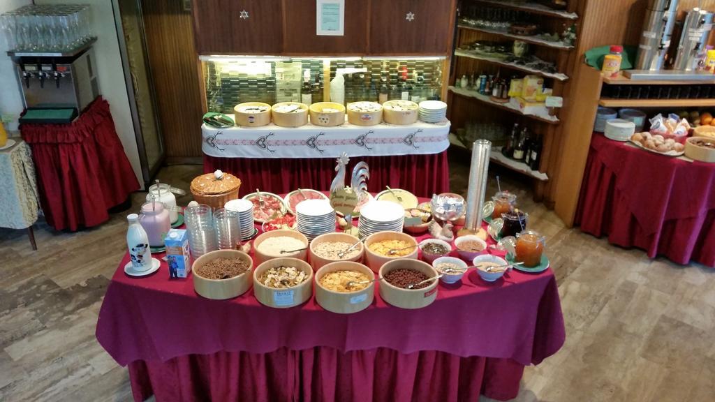 Hotel Villa Emilia Ortisei Ngoại thất bức ảnh
